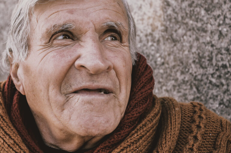 New Report Uncovers Signs at Age 60 of Looming Dementia